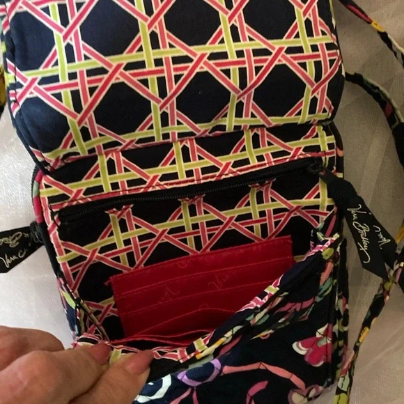Vera Bradley Crossbody - Picture 3 of 6